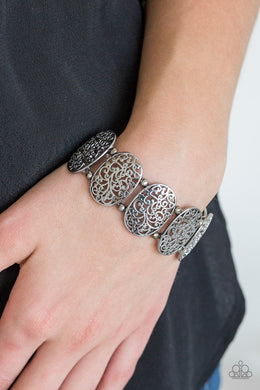 Everyday Elegance Black Paparazzi
