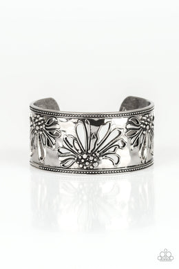 Where The Wildflowers Are - Silver Paparazzi
