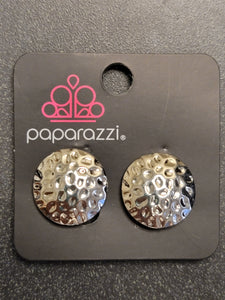Hold The Shine - Silver Clip On Paparazzi