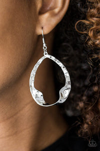 Twist Me Round - Silver Paparazzi