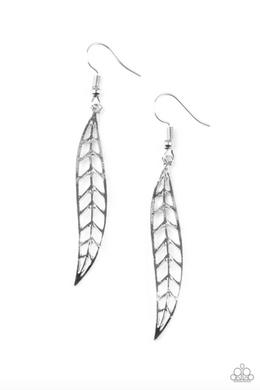 Feelin Feathery - Silver Paparazzi