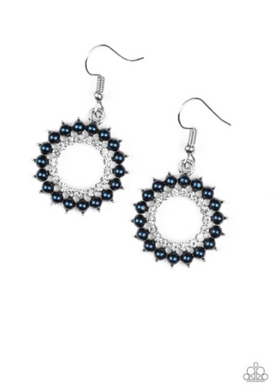 Wreathed in Radiance - Blue Paparazzi